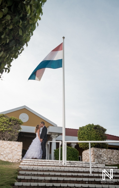 Bride and groom photoshoot nederland flag