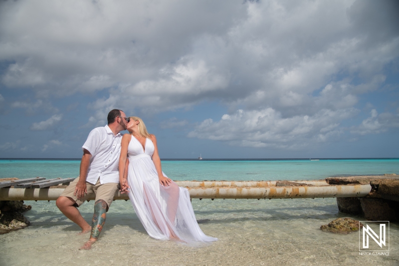Anniversary photo session at Playa Porto Mari