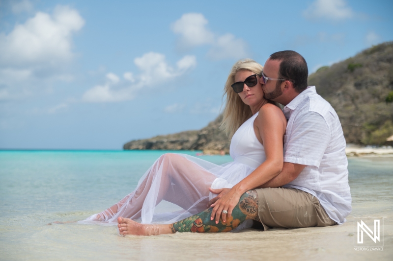 Anniversary photo session at Playa Porto Mari