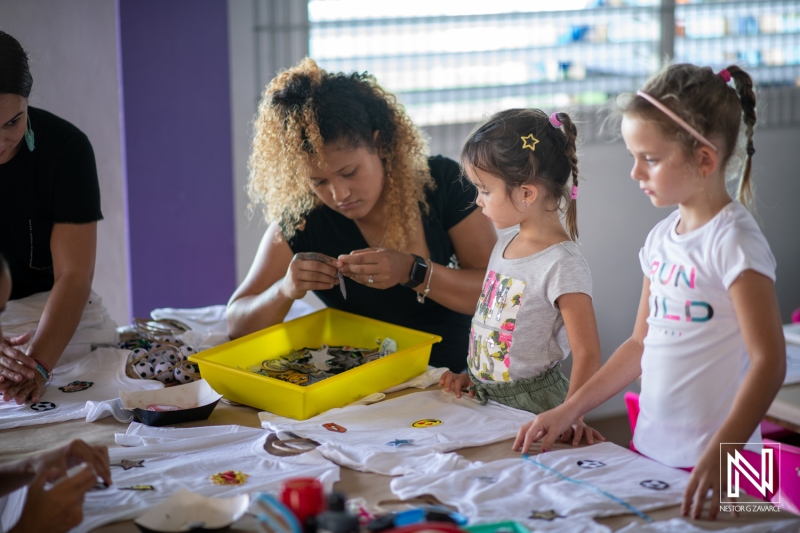 Creative birthday celebration for children in Curacao, featuring fun activities and crafting