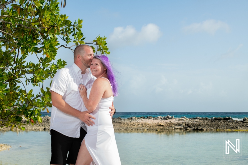 Couple photo session at Doggy Beach Curacao