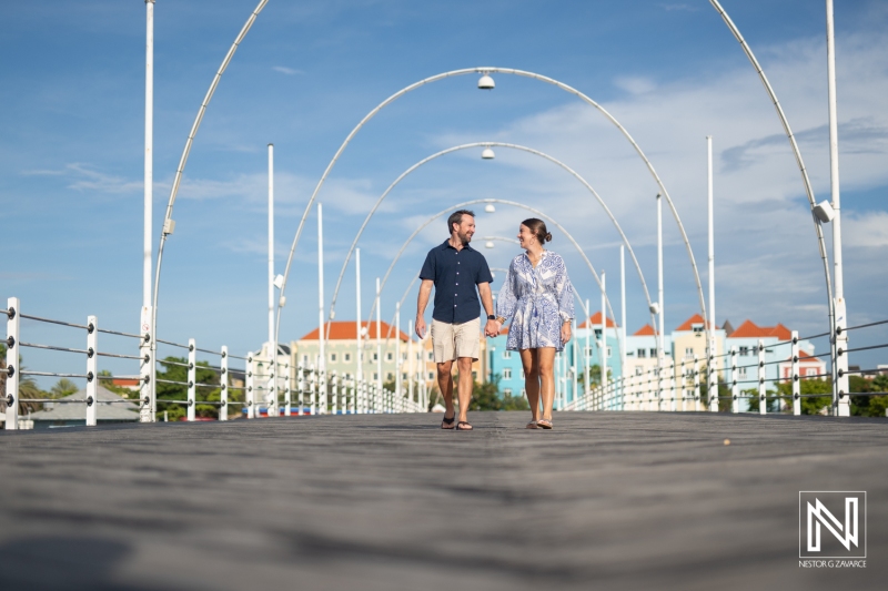 Couple photoshoot at Queen Emma Bridge
