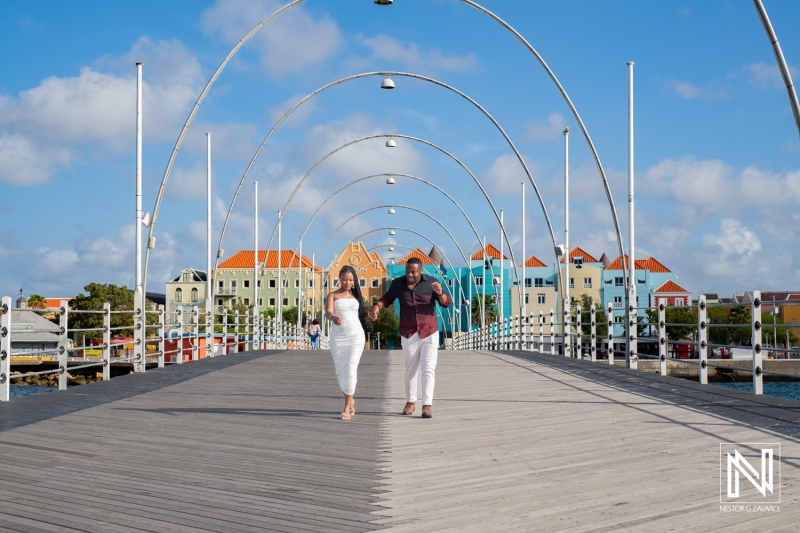 Engagement photoshoot at Queen Emma Bridge
