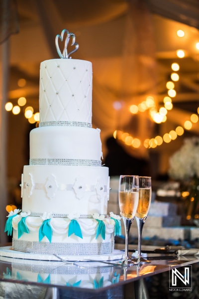 Wedding cake and wedding champagne glasses
