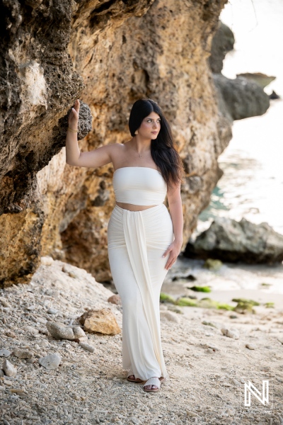 Wedding proposal at Daaibooi Beach in Curacao with a couple and beautiful scenery