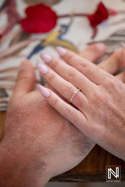 Couple celebrates wedding proposal at Baoase Luxury Resort in Curacao with a beautiful ring