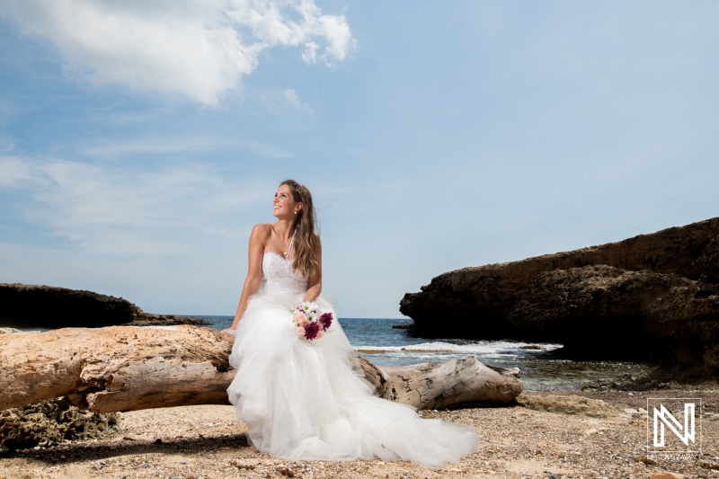 Trash the Dress session at Shete Boka National Park