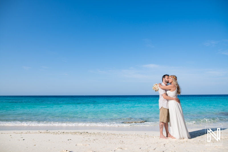 Trash the Dress photoshoot at Cas Abao