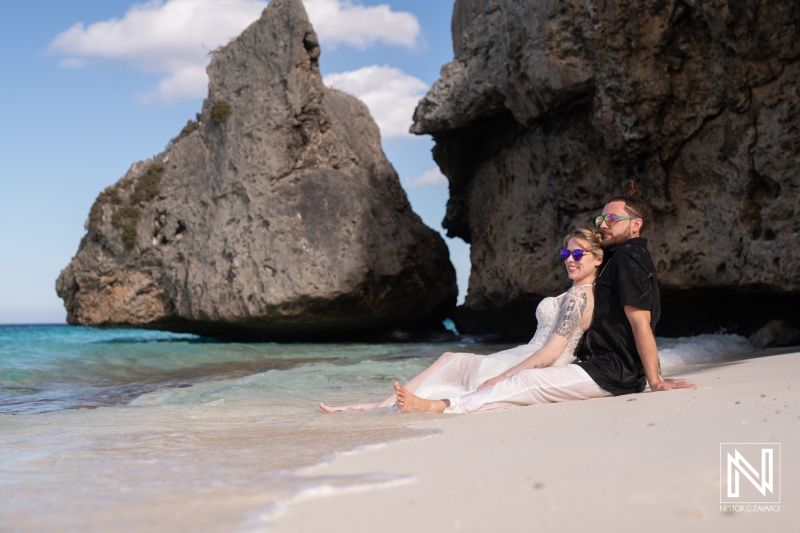 Bride and groom photoshoot session at Cas Abao