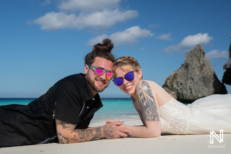 Bride and groom photoshoot session at Cas Abao