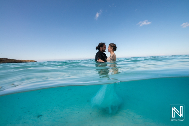 Bride and groom underwater photoshoot session at Cas Abao
