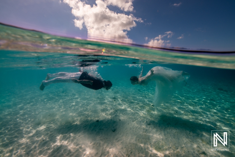 Bride and groom underwater photoshoot session at Cas Abao