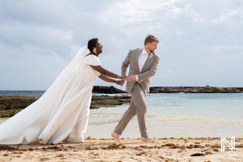 Trash the Dress photoshoot at Playa Kanoa