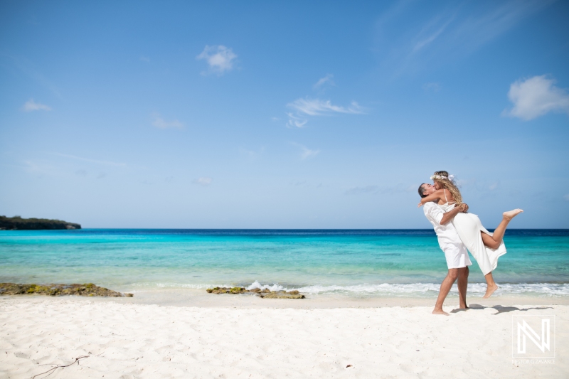 Trash the Dress photoshoot at Playa Porto Mari