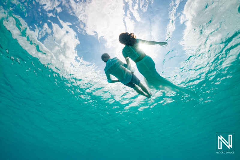 Trash the Dress underwater session at Playa Porto Mari