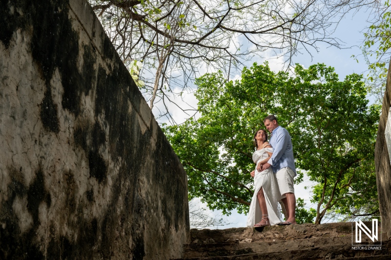 Vow renewal ceremony in Curacao on a beautiful sunny day, celebrating love surrounded by nature