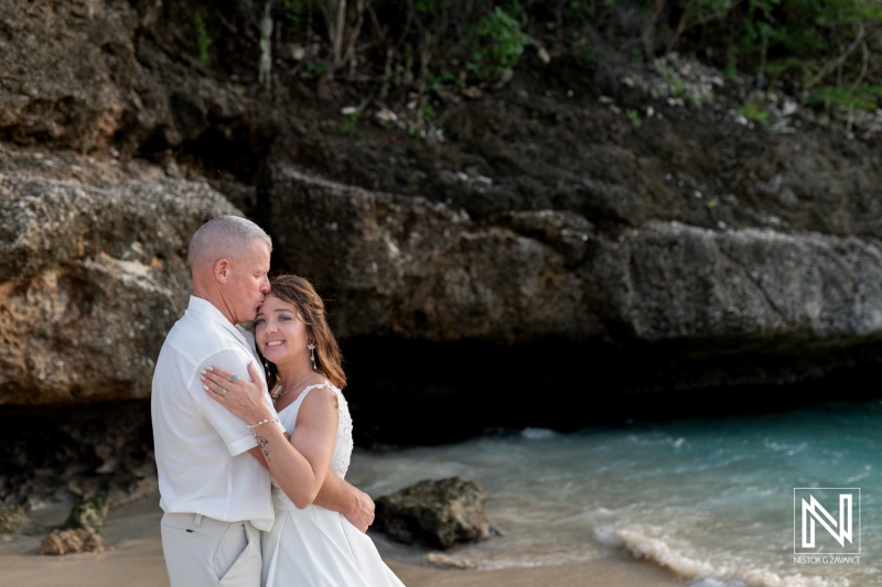 Renewing vows in the Caribbean paradise of Curacao with love and joy under the sun