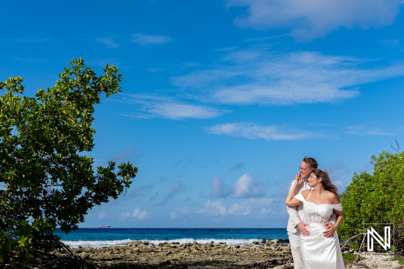 Vow renewal at Doggy Beach in Curacao celebrates love with stunning ocean views and a beautiful couple