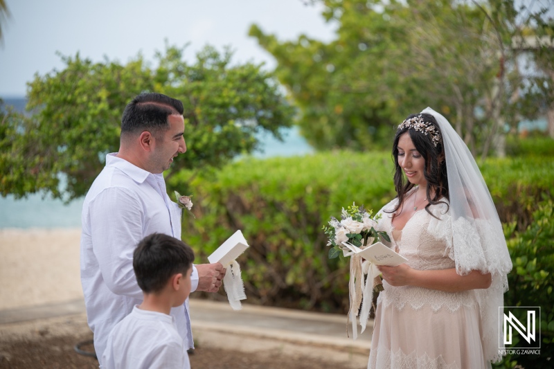 Vow renewal ceremony at Curacao Marriott Beach Resort with family and nature
