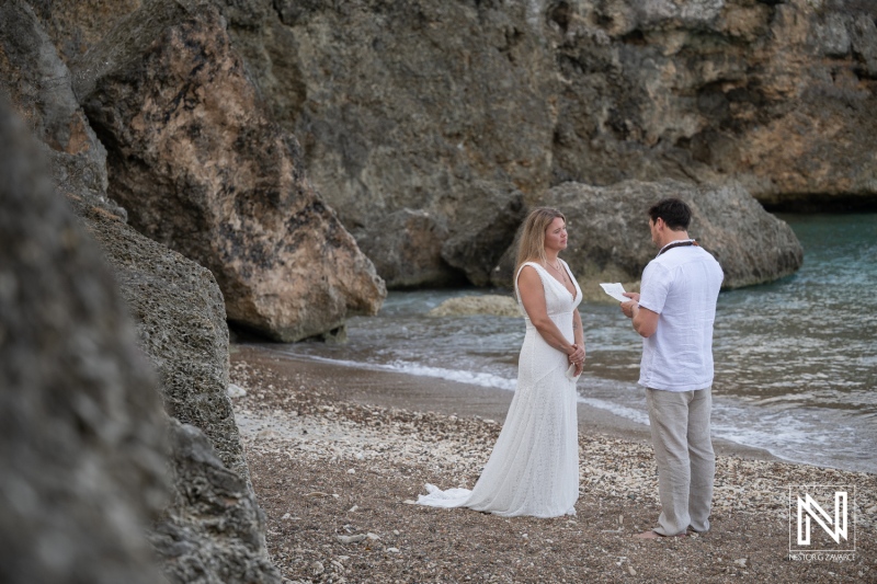 Vow renewal ceremony at Playa Jeremi in Curacao during a sunny day