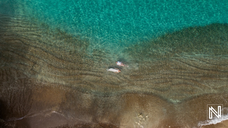 Couple celebrates vow renewal ceremony at Playa Jeremi in Curacao
