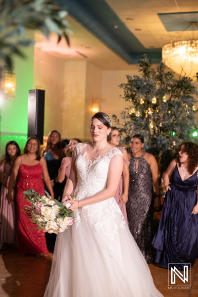 Trowing the bouquet