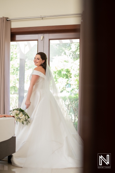 Bride pose