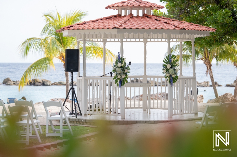 Wedding gazebo decor
