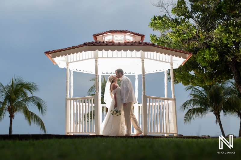 Bride and groom photoshoot session