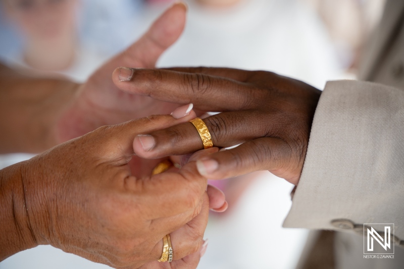 Wedding ceremony at Karakter in Curacao with ring exchange