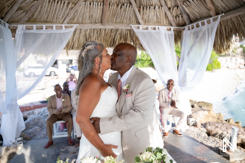 Wedding ceremony at Karakter in Curacao on a sunny day by the sea