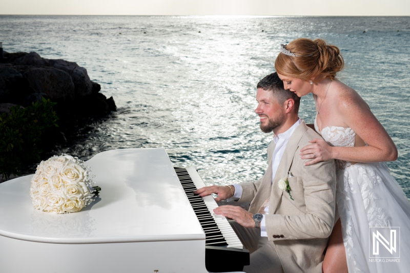 Couple celebrates their wedding with a romantic piano performance at Karakter in Curacao