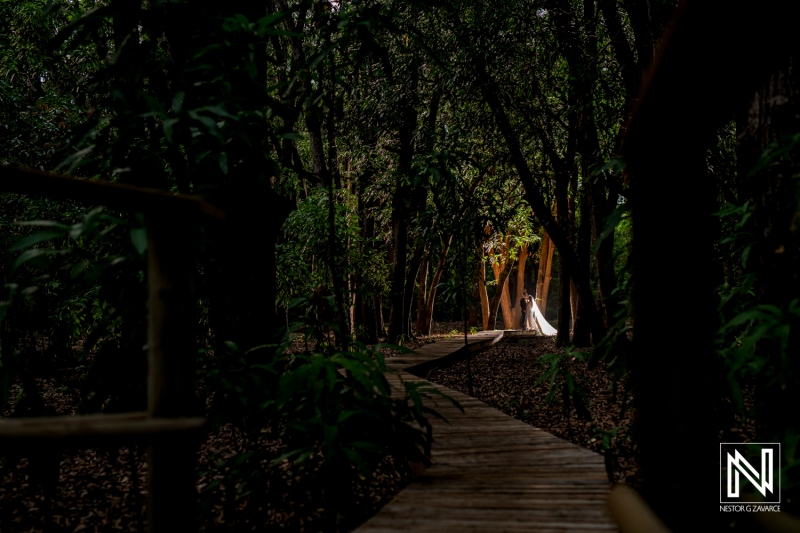 Bride and groom photo session at Hofi Mango