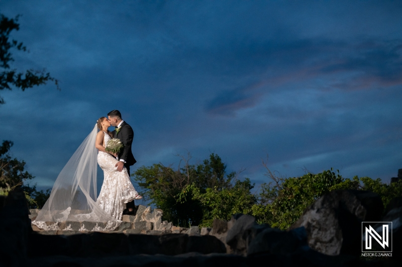 Bride and groom photo session at Hofi Mango