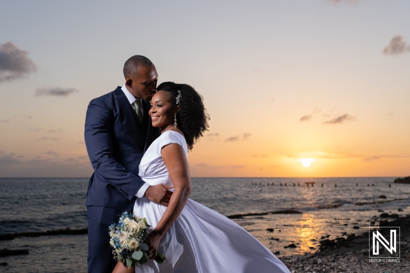 Bride and groom sunset photoshoot session