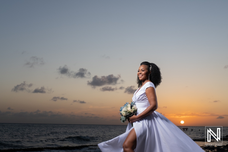 Bride and groom sunset photoshoot session