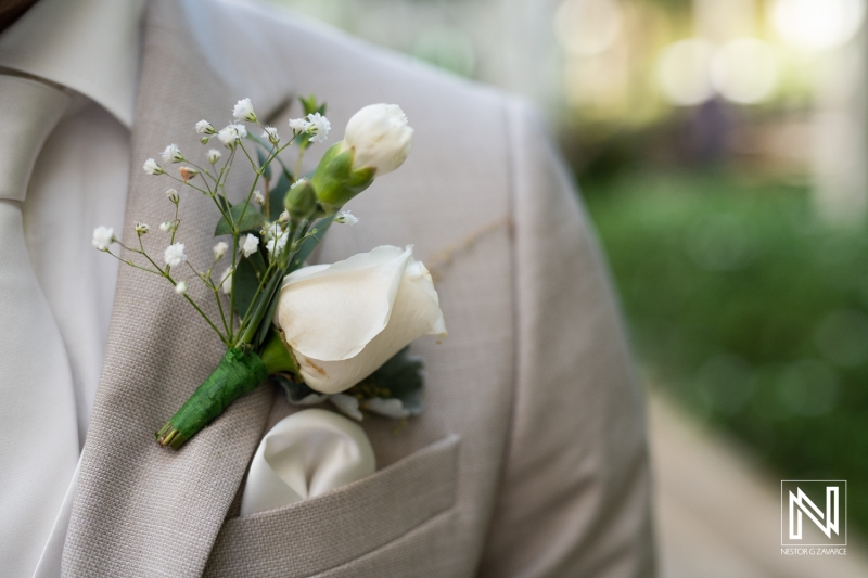 Groom's boutoniere