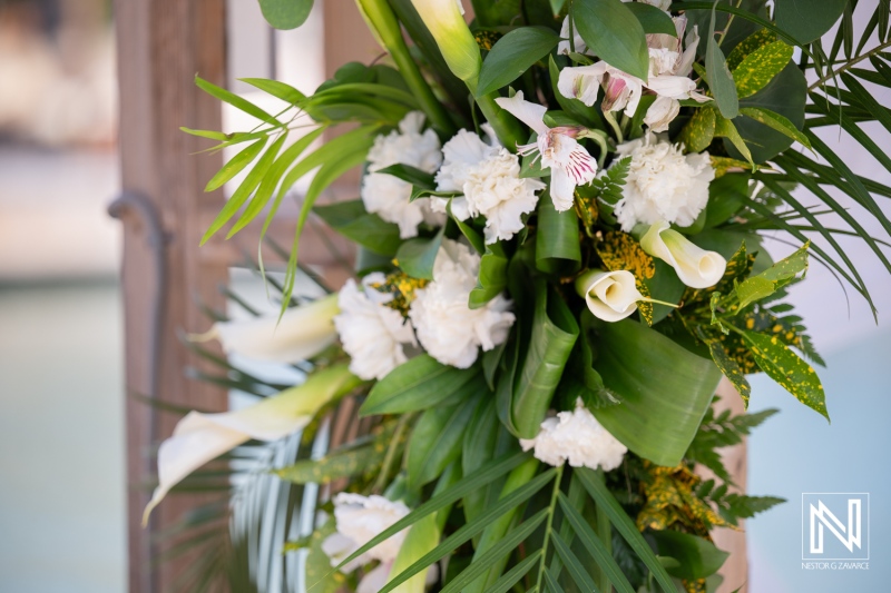 Beautiful floral arrangement at a wedding ceremony at Baoase Luxury Resort in Curacao