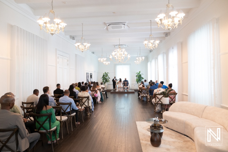 Beautiful wedding ceremony at Kranshi in Curacao surrounded by family and friends