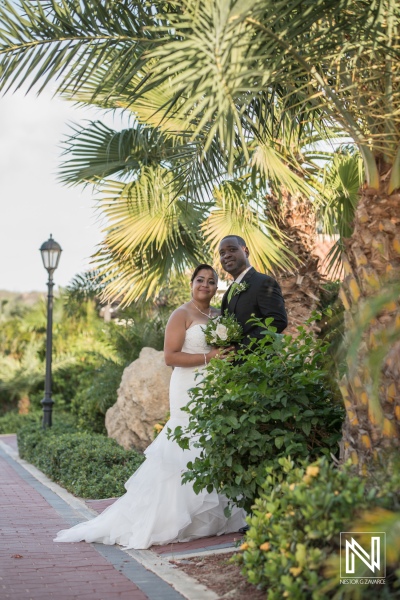 Bride and groom photoshoot in the garden