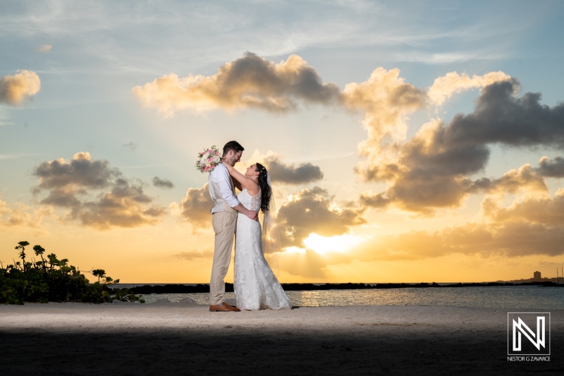 Bride and groom sunset photoshoot session