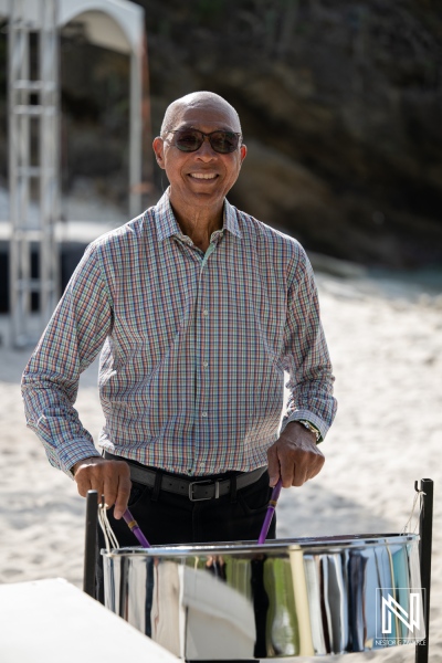 Wedding celebration at Playa Hunku in Curacao with music and joy