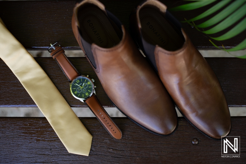 Groom's attire