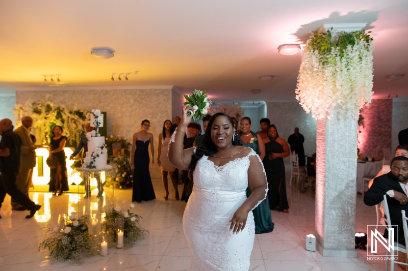 Bouquet toss