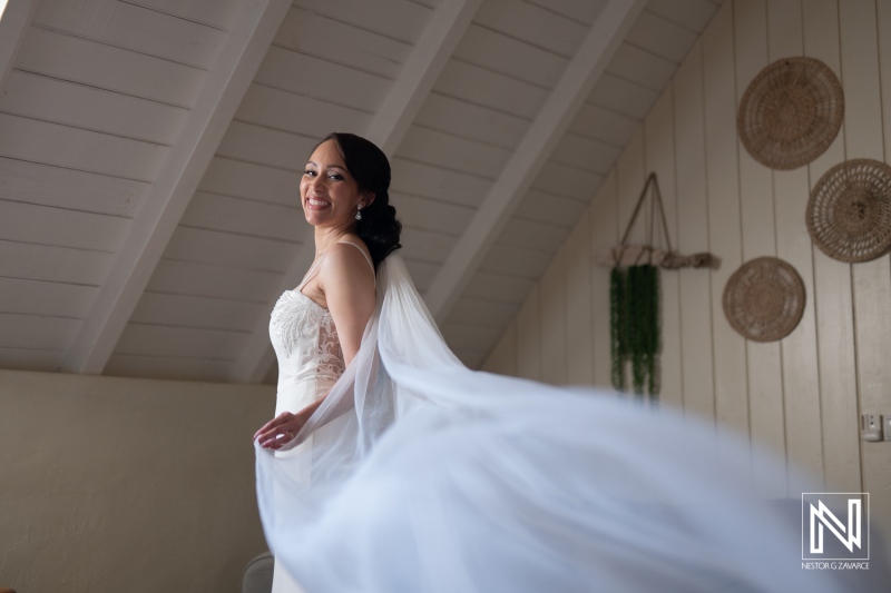 Bridal elegance in Curacao at Landhuis Klein Santa Martha for a romantic wedding celebration in a charming setting