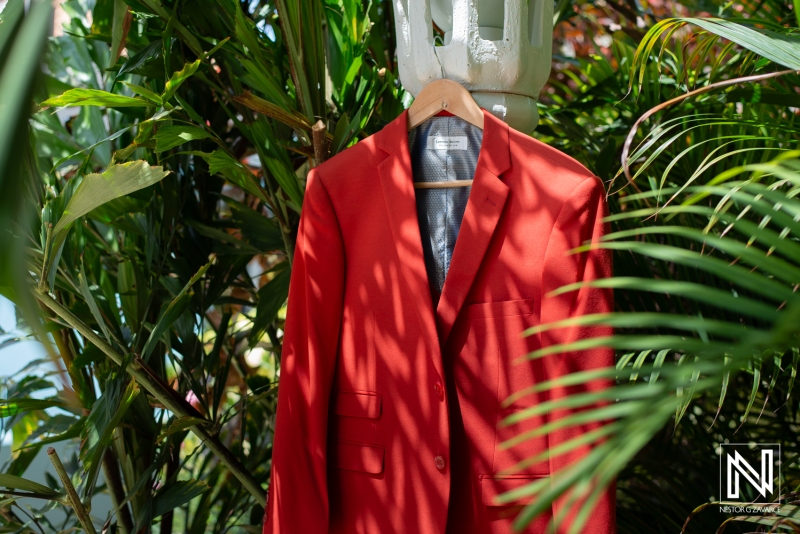 Groom's attire