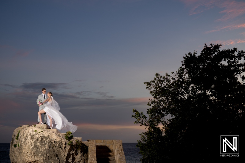 Bride and groom sunset photoshoot session