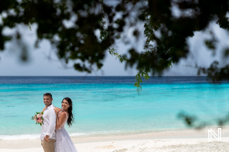 Bride and groom photoshoot session