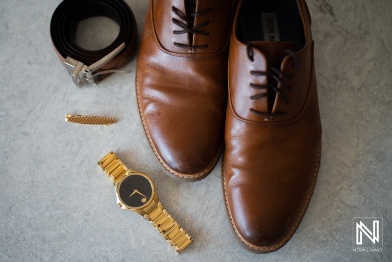 Groom's attire