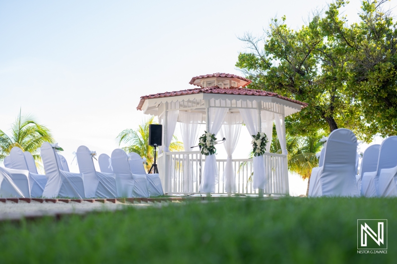 Wedding gazebo decor